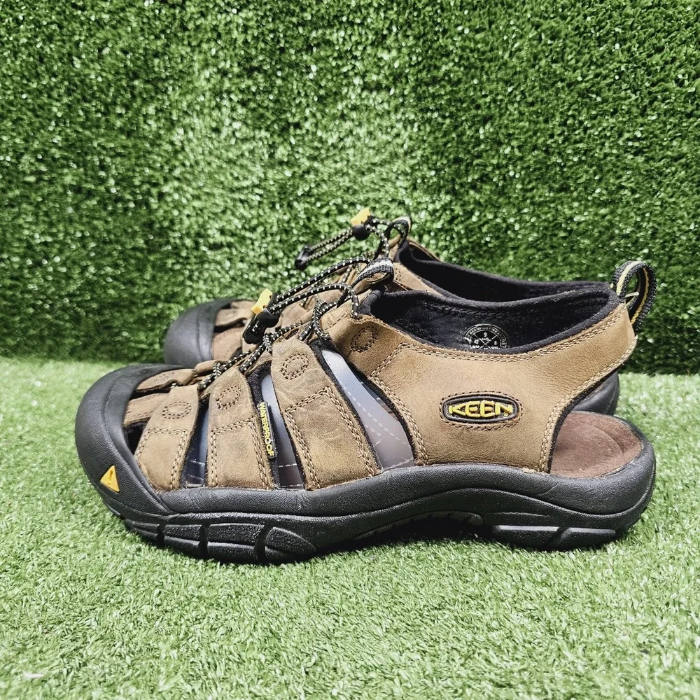 KEEN Newport H2 Brown Leather Athletic Trail Hiking Outdoor Sandals Mens Size 9